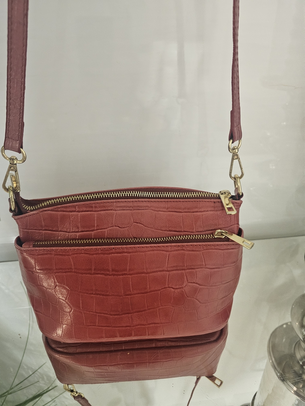 Divina Firenze Genuine Italian Leather  CrocEmbossed Crossbody Bag In Papaya Red